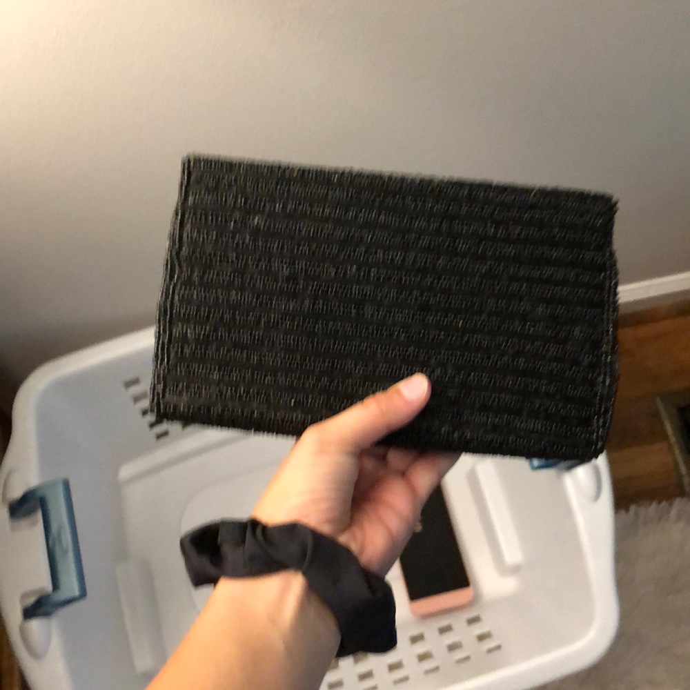 Beaded envelope clutch! - Picture 4 of 8